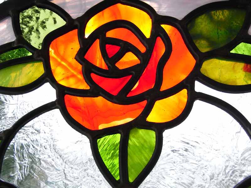 薔薇のステンドグラス 石神井の家 施工風景 アーチ型 作家ブログ 小林一夫